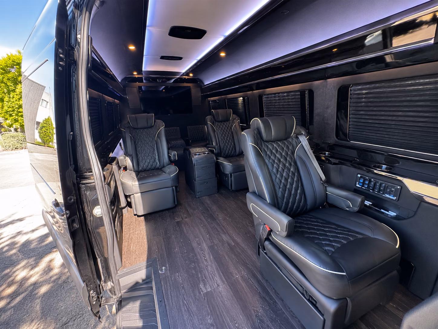 sprinter limos and minibuses for smaller lauderhill prom groups